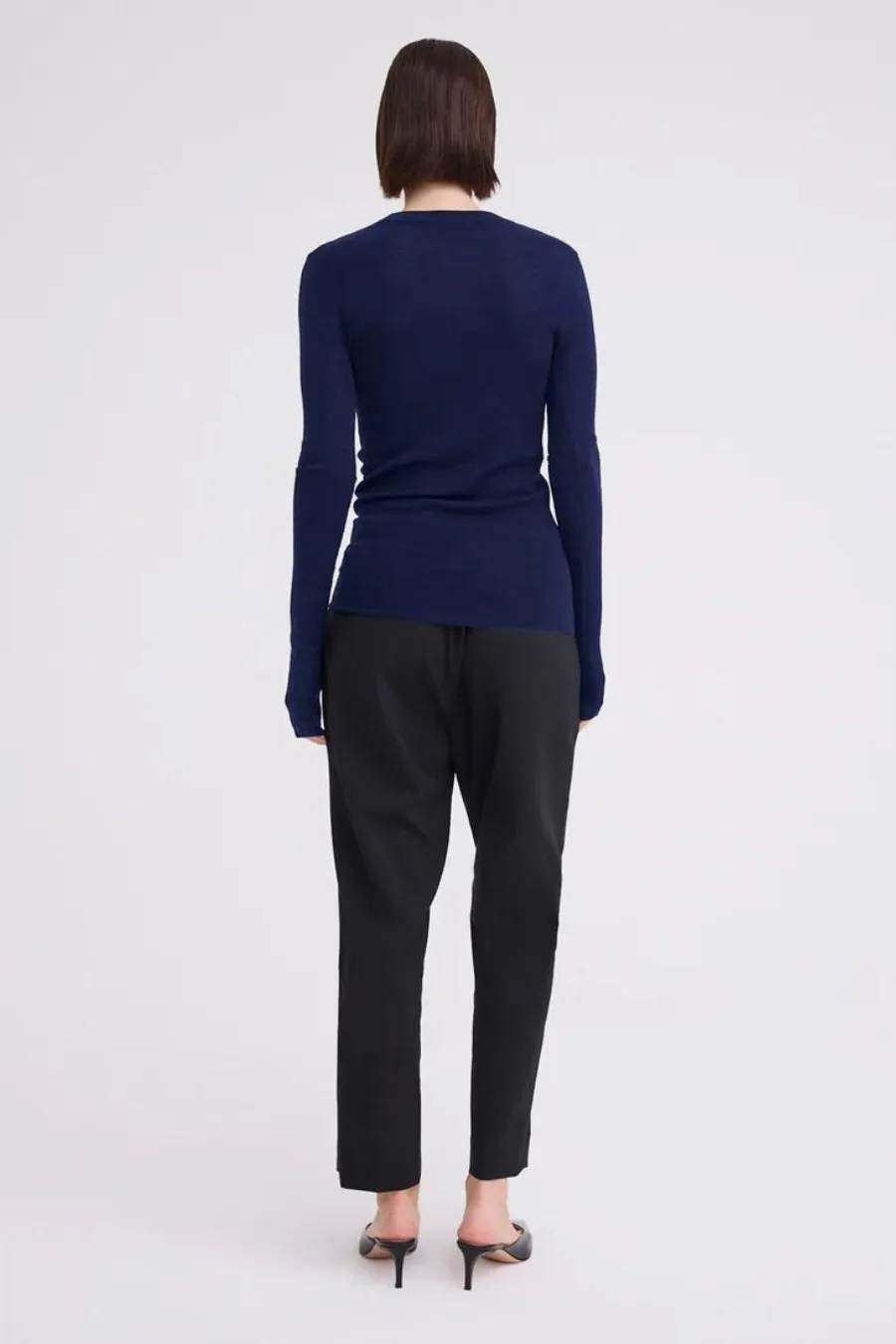 Clue Sweater Darkest Navy