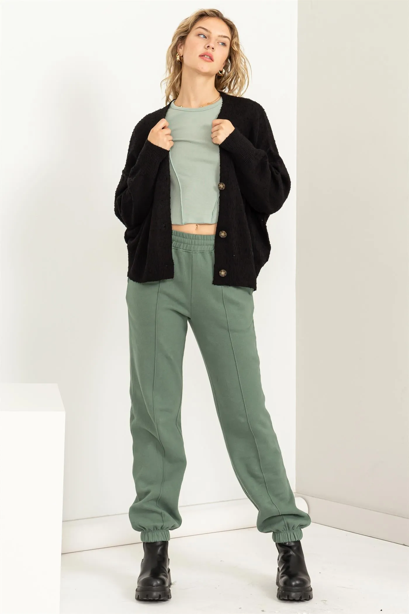 DZ23G313--Button Closure Cardigan Sweater