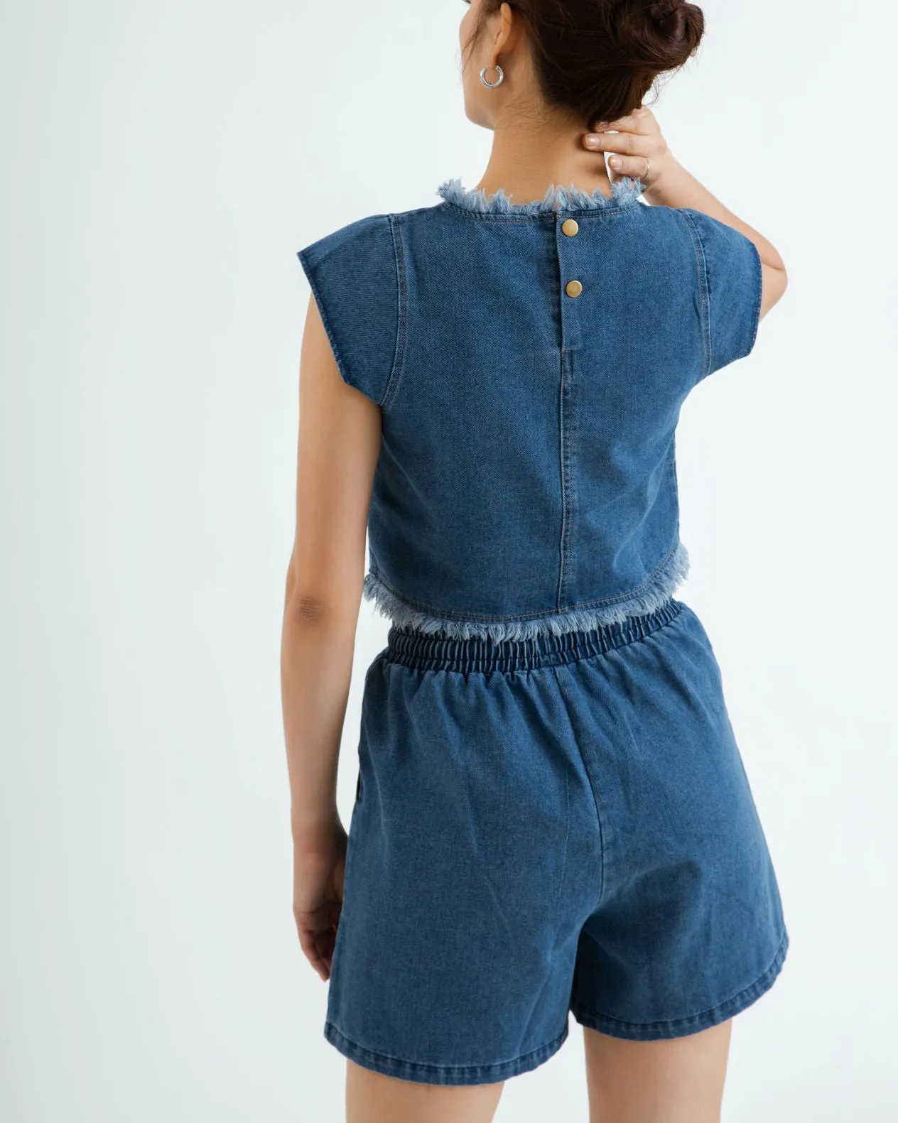 Elastic Waist Pocket Denim Shorts (Denim)