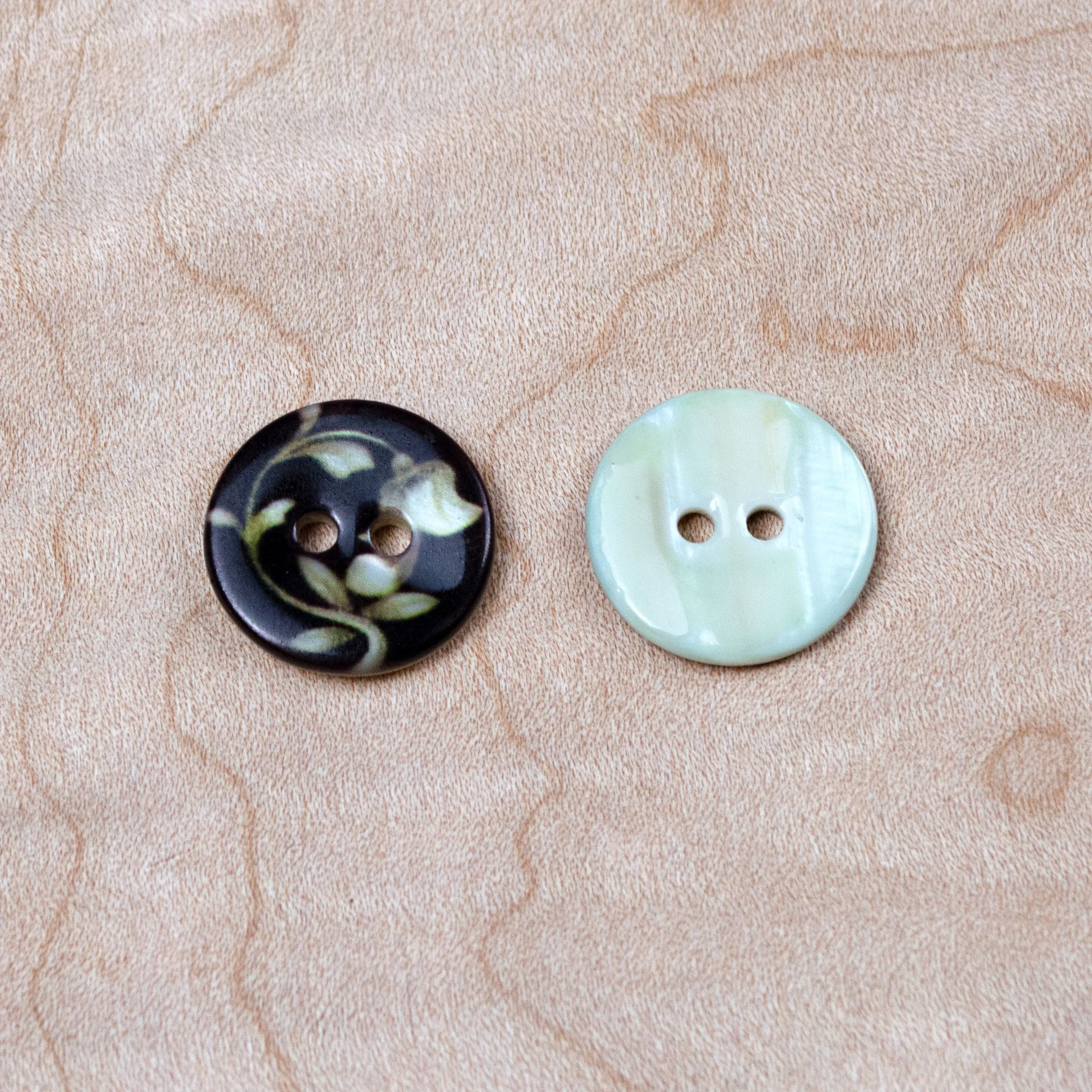 Secret Garden Rivershell Button