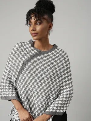 Women Grey Geometric Print Longline Fringed Poncho